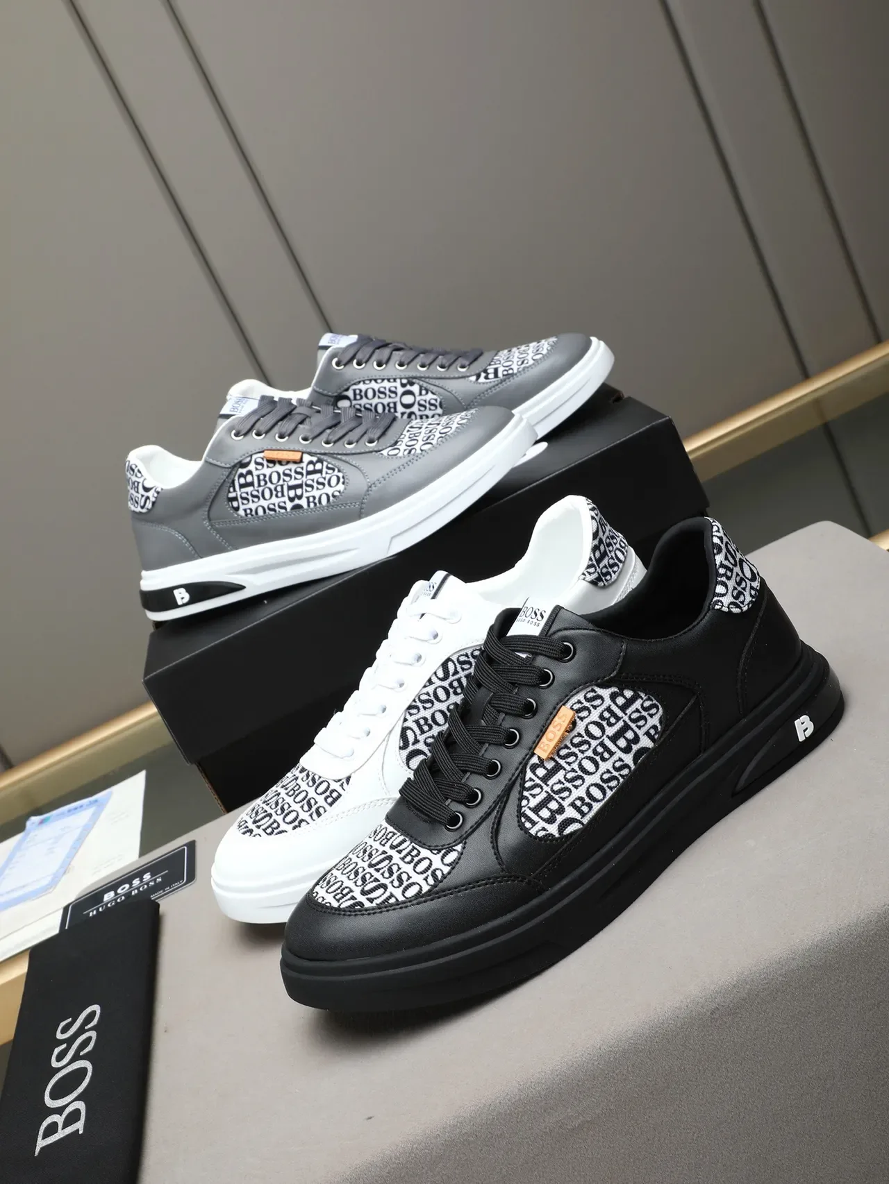 Hugo Boss Logo-Print Branco e Preto Tênis Lifestyle 2