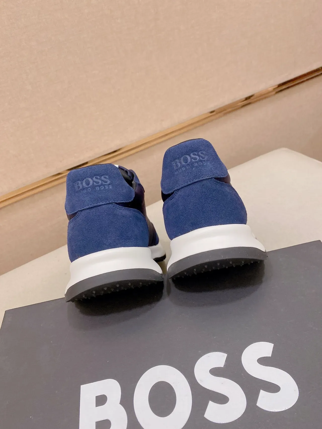 Hugo Boss Tênis Lifestyle Azul Marinho de Camurça e Sintético 2
