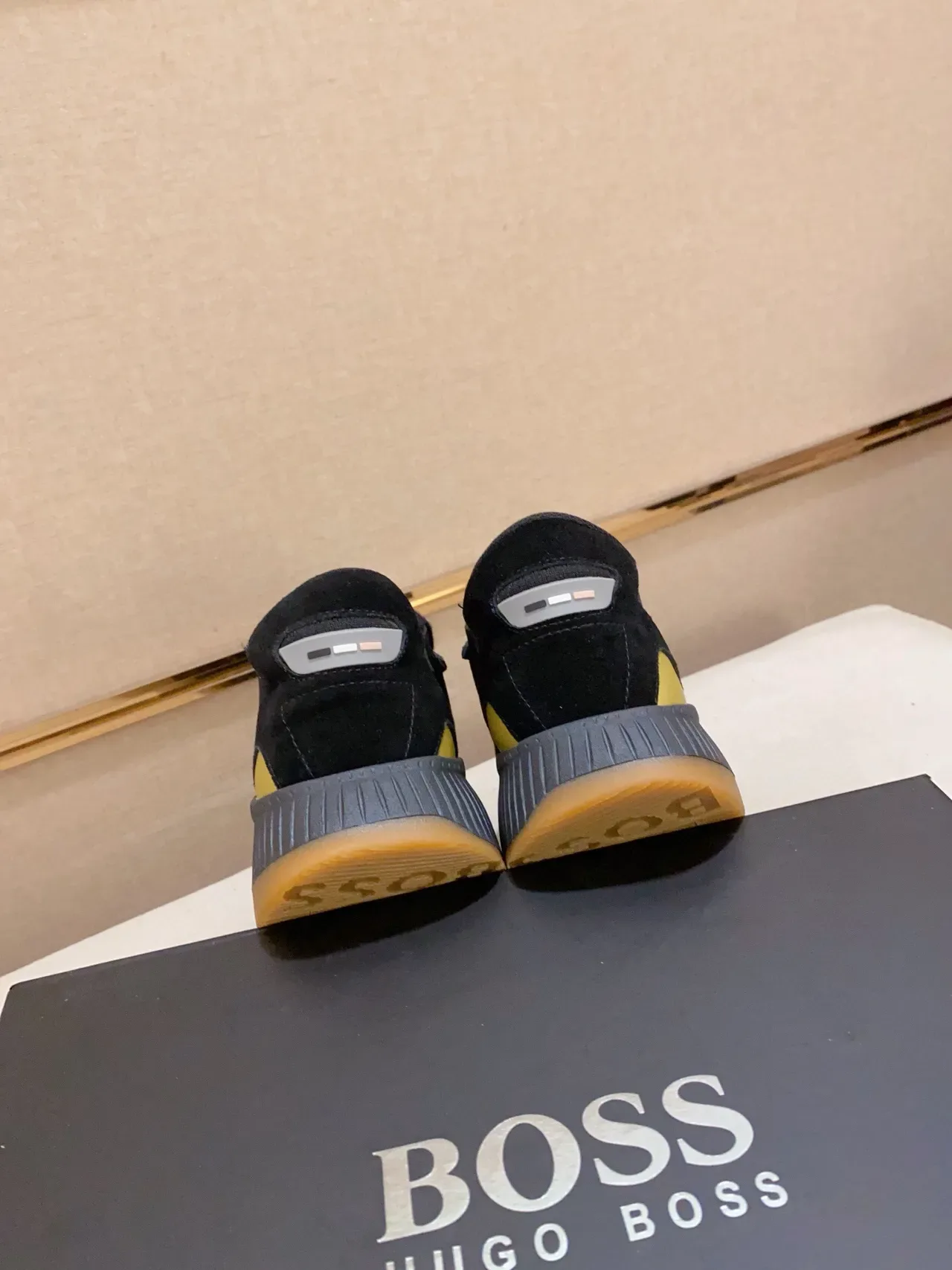 Hugo Boss TTNM Evo Noir et Or Lifestyle Sneakers 3