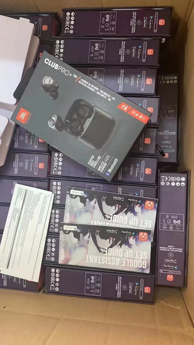 JBL CLUB PRO+ TWS काला लाल चमकदार चुंबकीय चार्जिंग केस TWS इयरबड्स 5