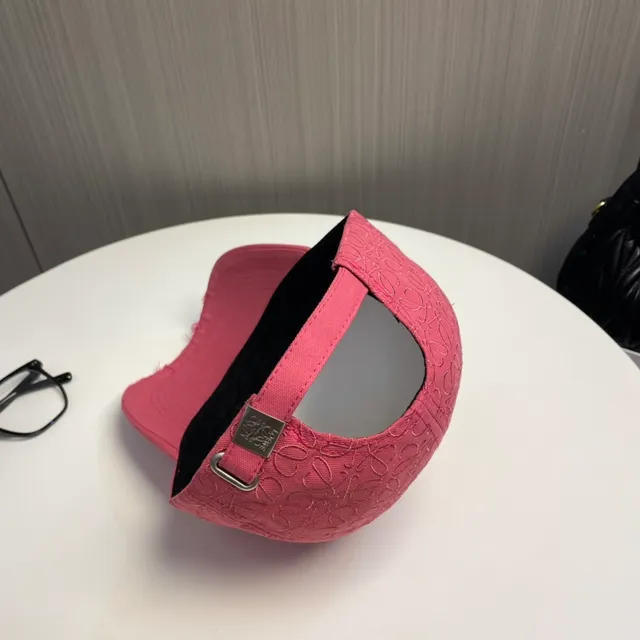 Loewe Anagram Gorra de béisbol rosa bordada 8
