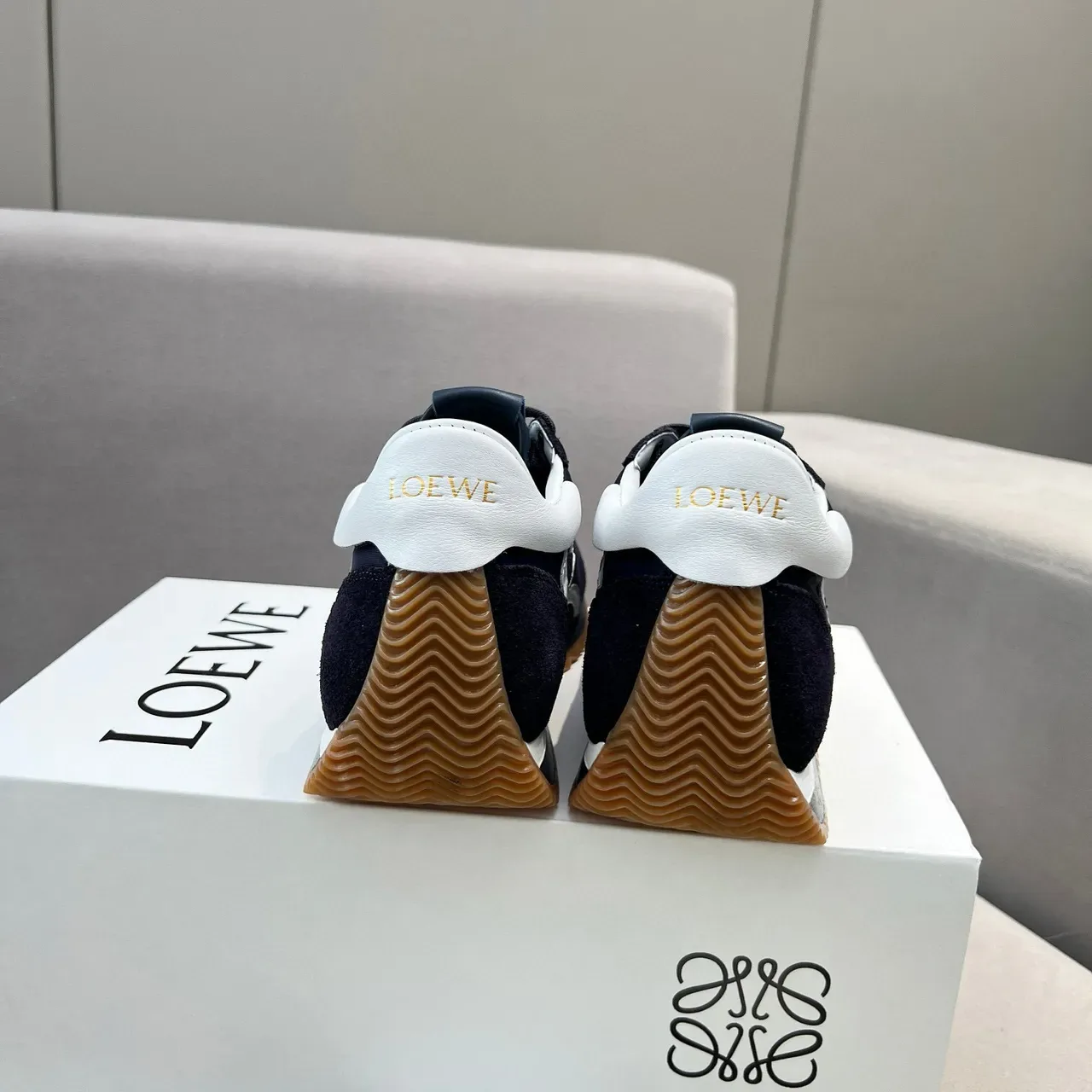 Loewe Azul Marino Blanco Azul Camurça E Nylon Superior Anagram Logo Panel Lateral Estilo de Vida Sneakers 2