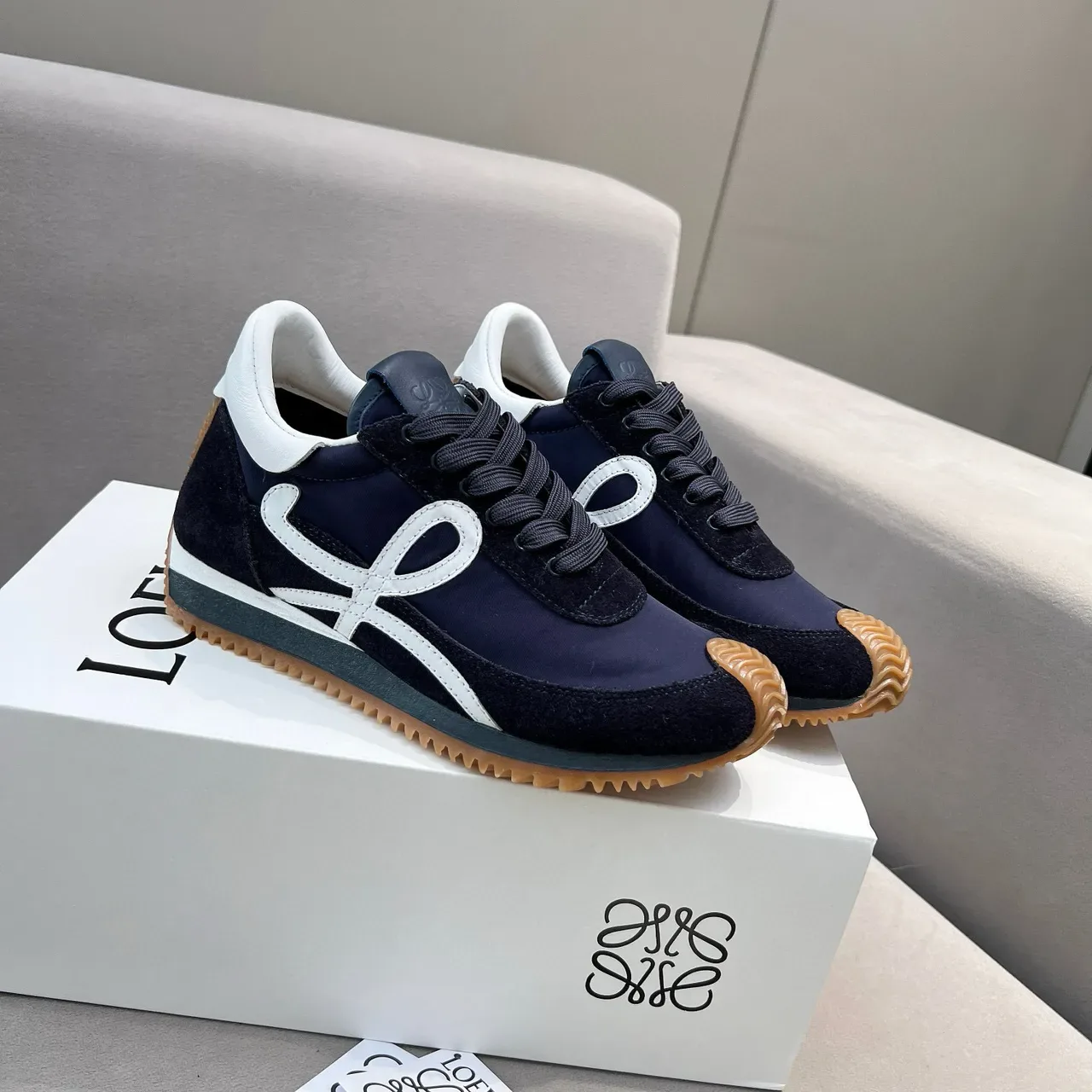 Loewe Azul Marino Blanco Azul Camurça E Nylon Superior Anagram Logo Panel Lateral Estilo de Vida Sneakers 5