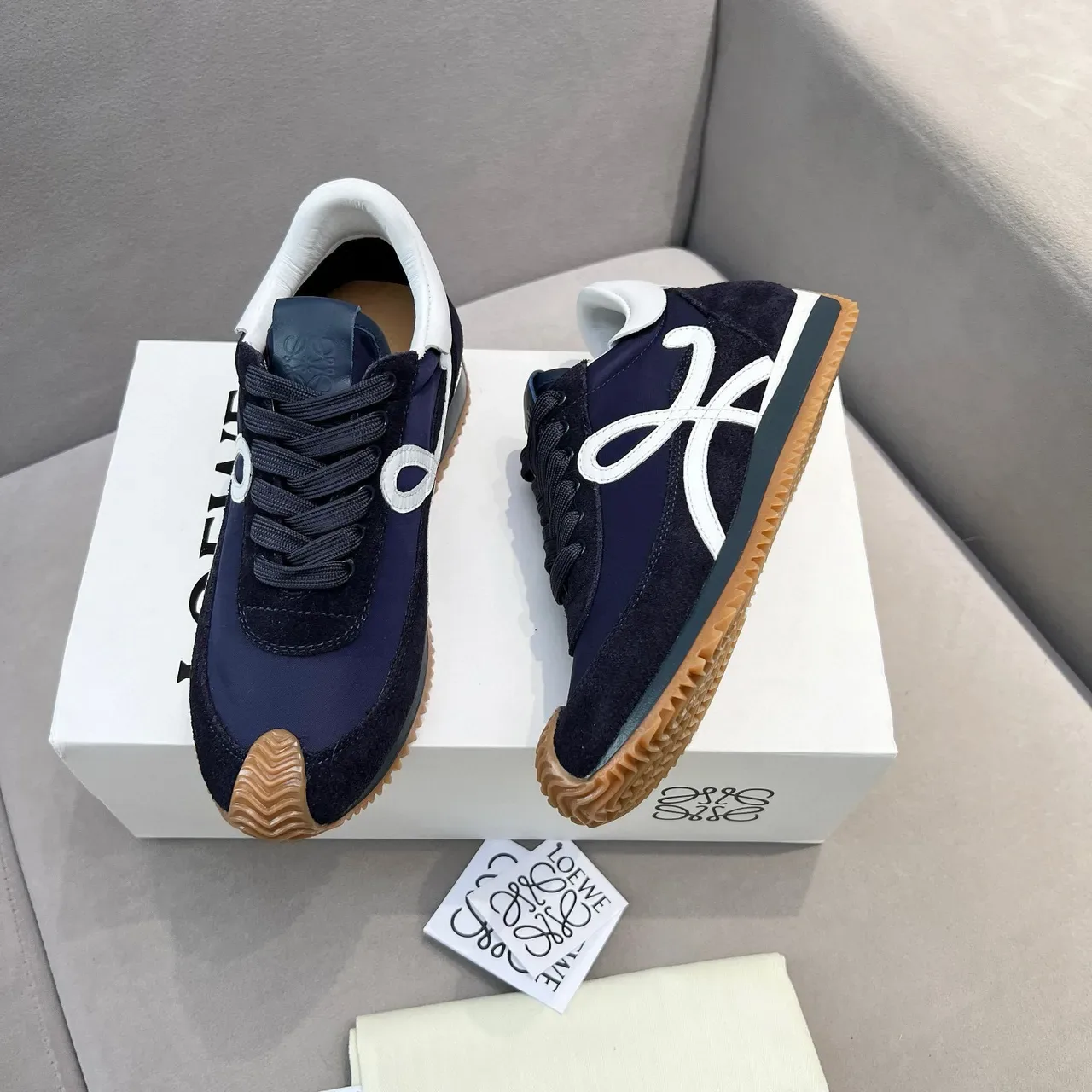 Loewe Azul Marino Blanco Azul Camurça E Nylon Superior Anagram Logo Panel Lateral Estilo de Vida Sneakers 7