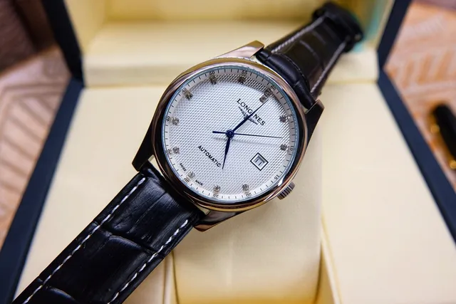 Longines काला चांदी स्टेनलेस स्टील केस सफेद गिलोशे डायल यांत्रिक घड़ी 6