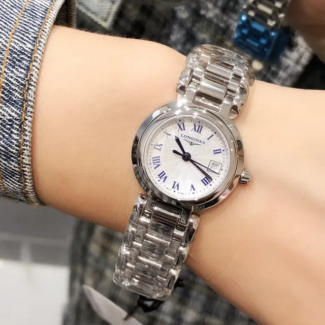 Longines La Grande Classique সিলভার-টোন কোয়ার্টজ ঘড়ি 4