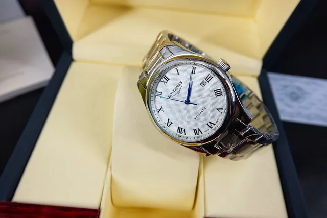Longines White Silver Round Stainless Steel Case Textured Dial Mechanical Watch 4