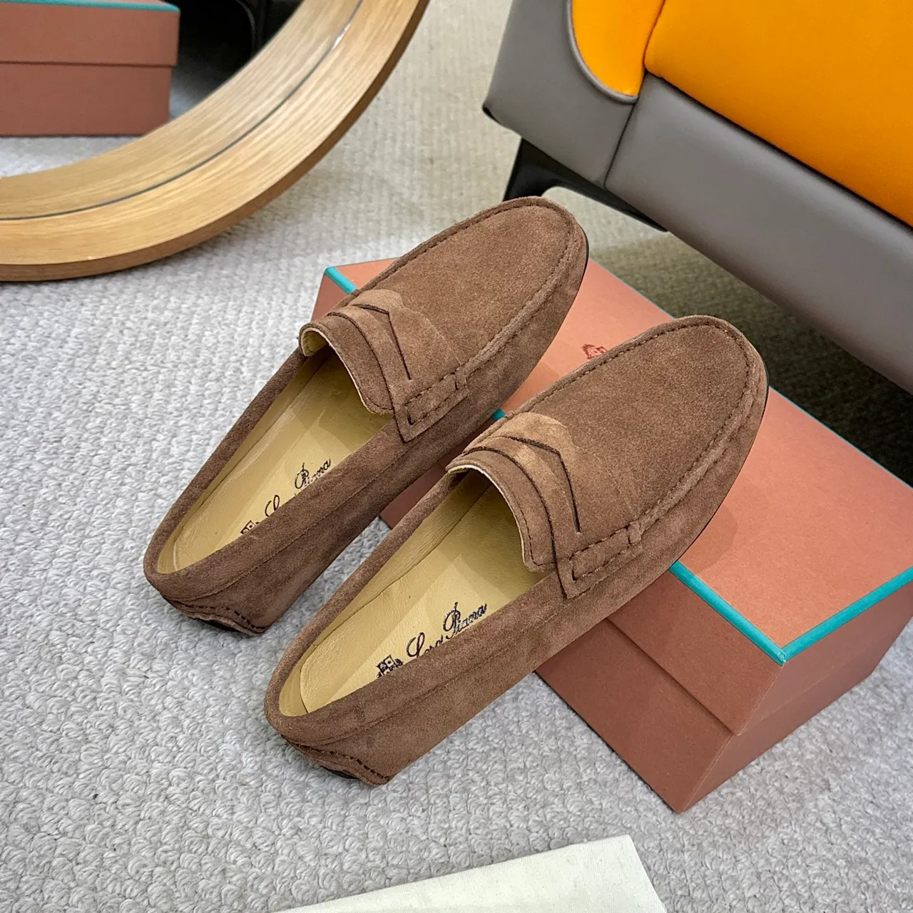 Loro Piana LP Dots Walk Loafers marrones de ante 8