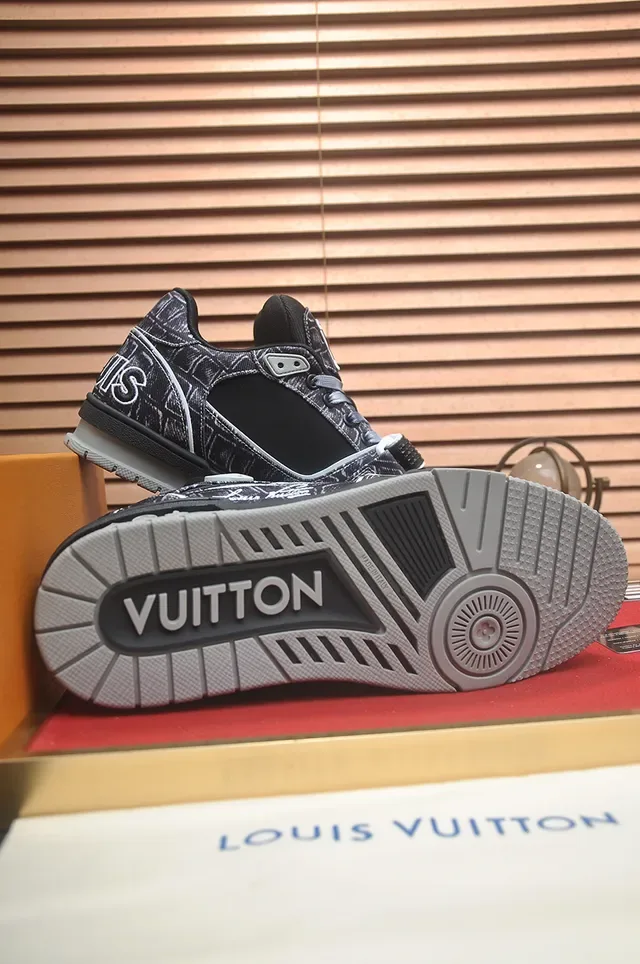 Louis Vuitton Negro Gris Capas Sintéticas Superiores Superposición en X Zapatos Lifestyle 3