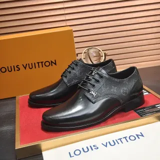 Louis Vuitton काला पैटेंट और मोनोग्राम चमड़ा ऑक्सफोर्ड जूते