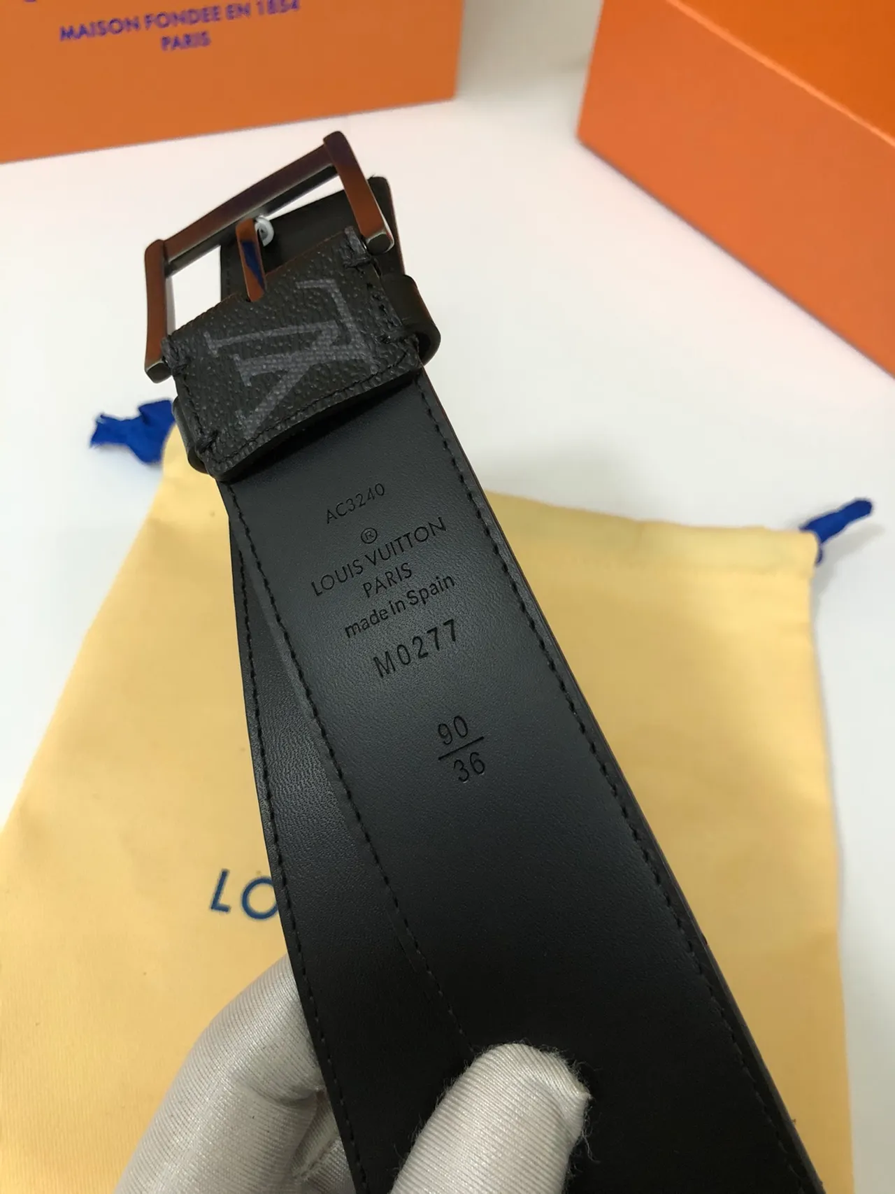 Louis Vuitton Black Silver Monogram-Coated Polished Rectangular Buckle Leather Belt 5