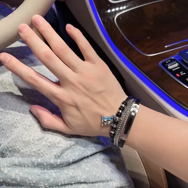 Louis Vuitton Black Silver Multi-Layered Leather-and-Chain Bracelet 4