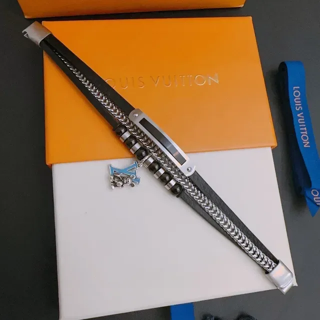 Louis Vuitton Black Silver Multi-Layered Leather-and-Chain Bracelet 9