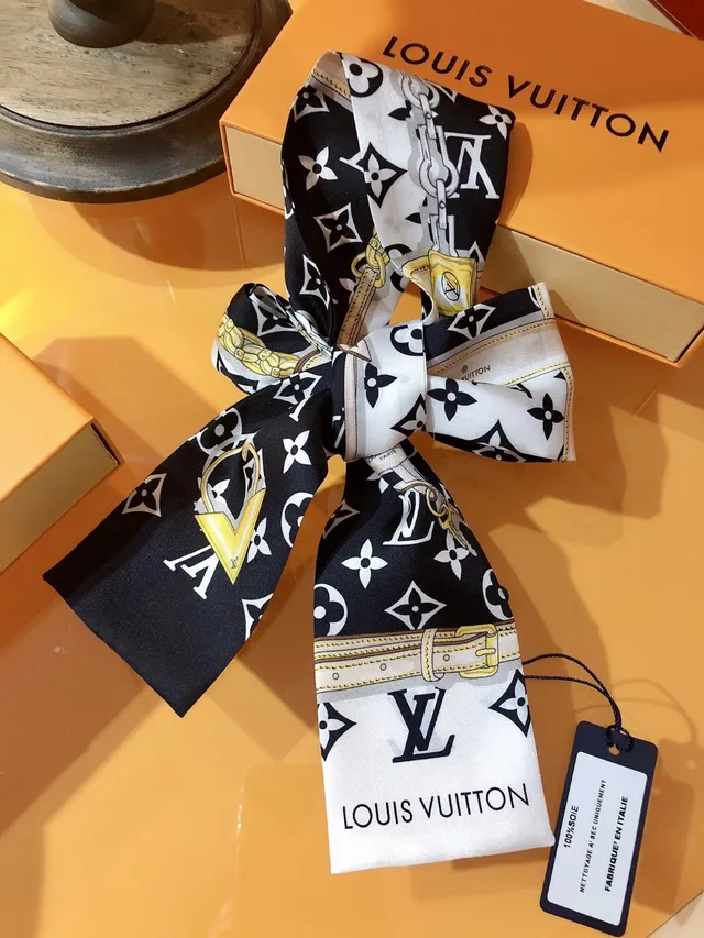 Louis Vuitton Preto e Branco Motivo de Corrente Impresão Monograma Cachecol de Seda 3