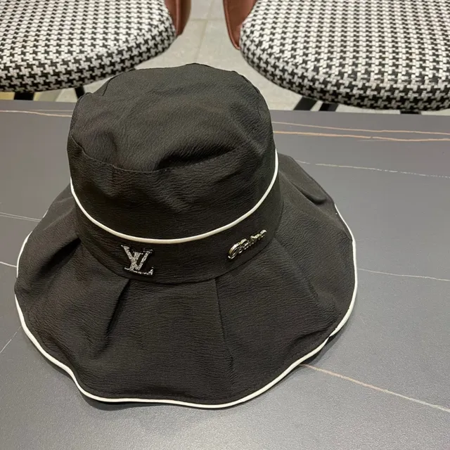 Louis Vuitton Negro Blanco Plegado Ala Ancha Corona Estructurada Sombrero de Cubo 9