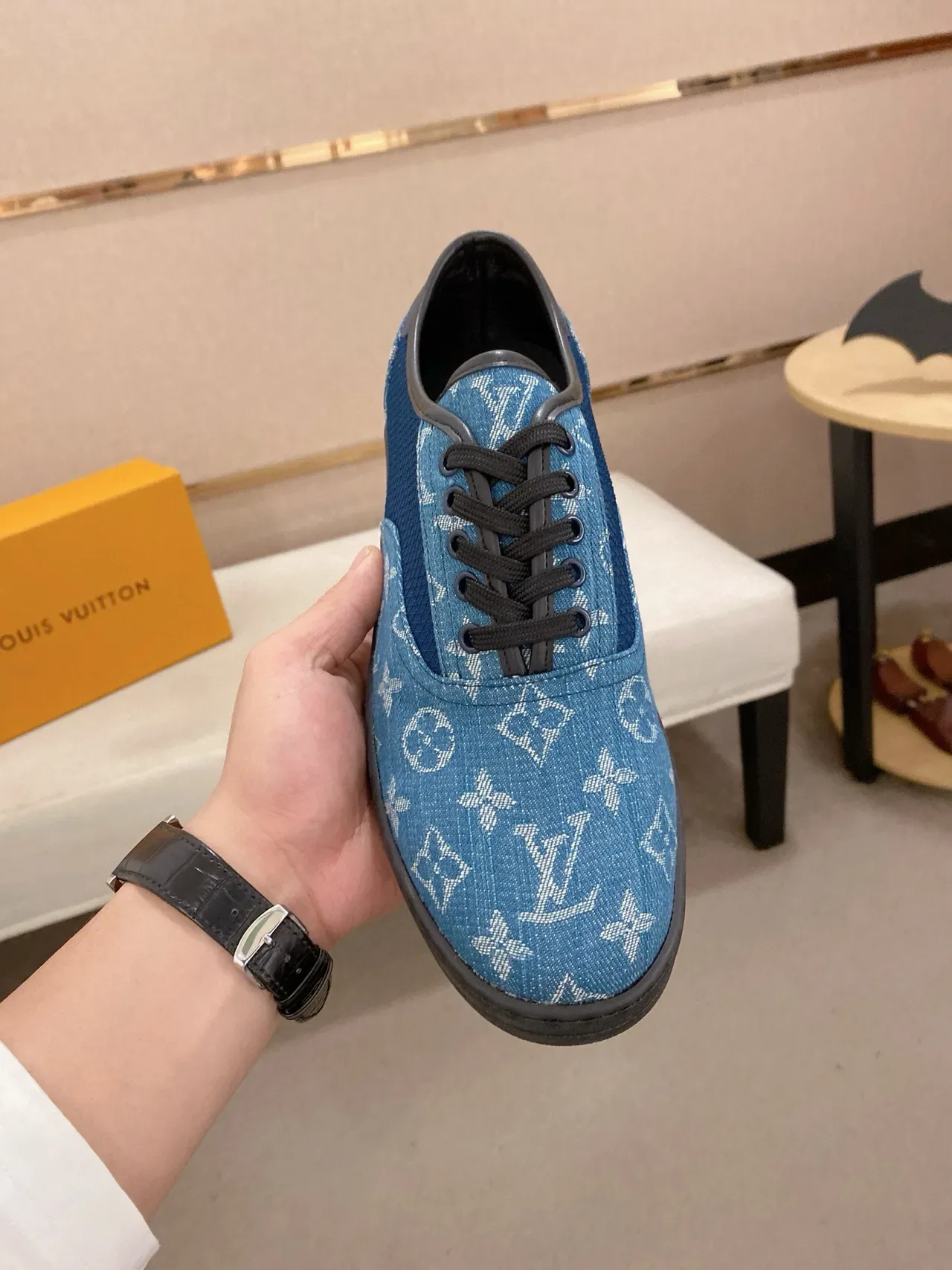 Louis Vuitton নীল কালো মোনোগ্রাম-প্রিন্ট টেক্সটাইল লো-টপ লেস-আপ লাইফস্টাইল স্নিকার্স 7