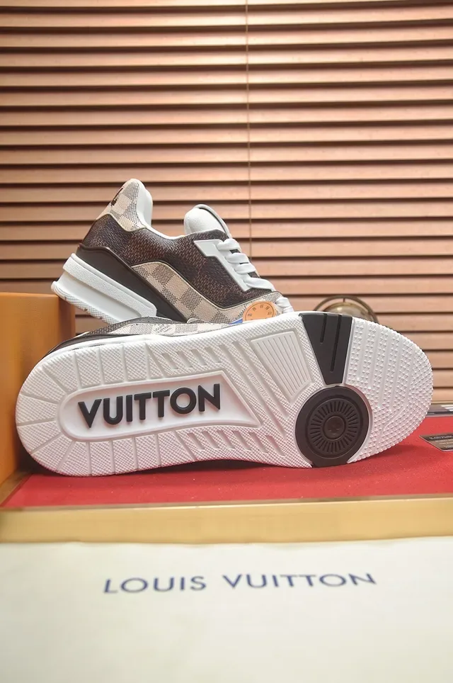 Louis Vuitton Marron Beige Low-Top Monogram-Print Lifestyle Sneakers 4