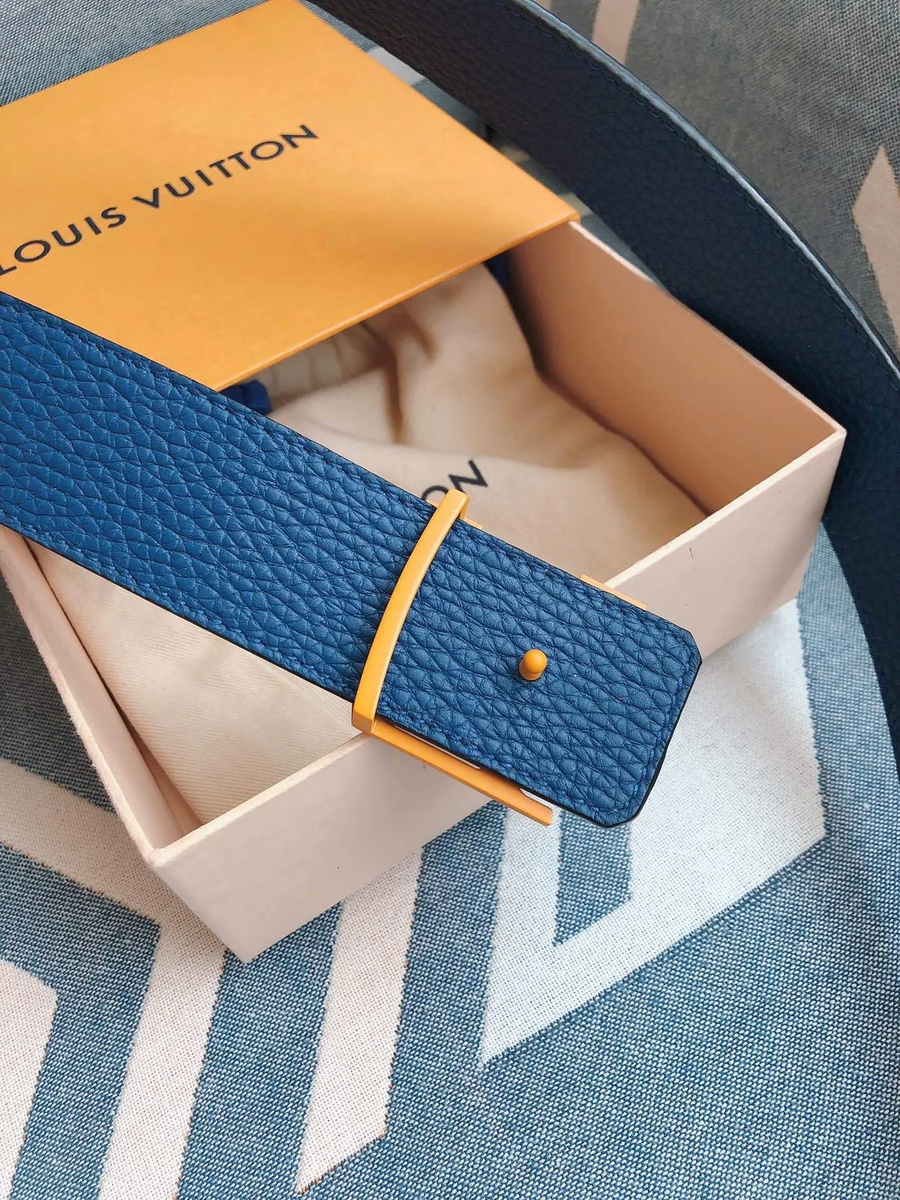 Cinto Louis Vuitton marrom azul reversível LV Monogram fivela de couro 5