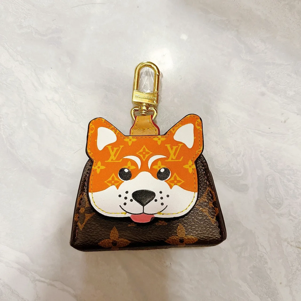 Louis Vuitton বাদামি নারঞ্জি কুকুরের মুখ এপ্লিকে মনোগ্রাম ক্যানভাস হ্যান্ডব্যাগ 6
