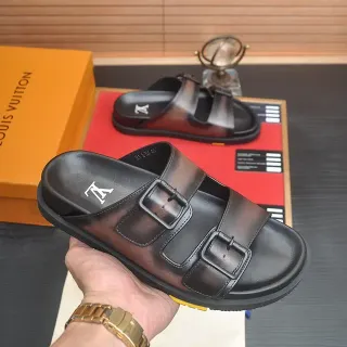Louis Vuitton Sandálias Slide Fivela Marrom Couro Casual