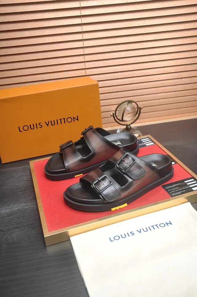 Louis Vuitton صندل سليب بكل جلد بني كاجوال 4