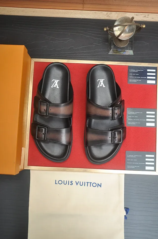 Louis Vuitton صندل سليب بكل جلد بني كاجوال 5