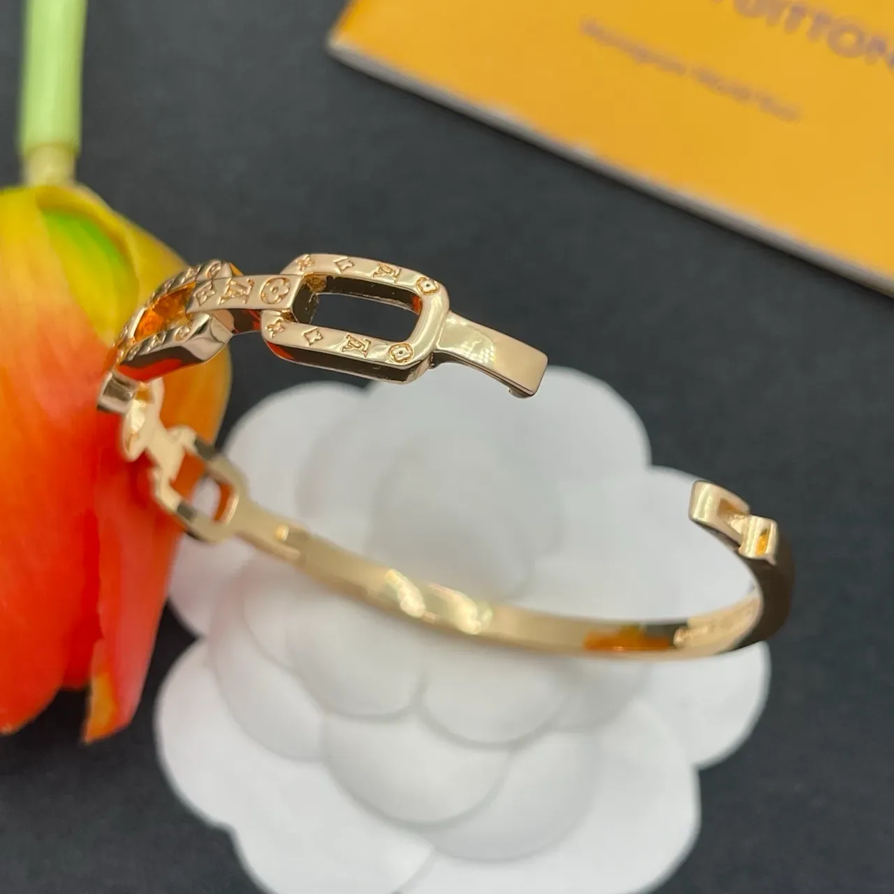 Louis Vuitton Chain Reaction Monogram Rose-Gold Tone Pulseira 4