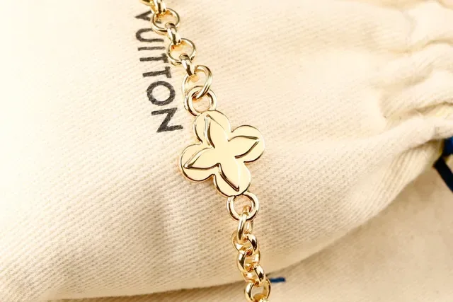 Louis Vuitton Pulsera Charms Dorado Beige Metal Cadena Charm-Link Bracelet 2