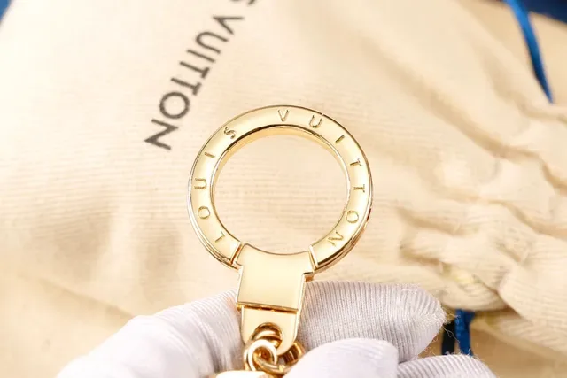 Louis Vuitton Pulsera Charms Dorado Beige Metal Cadena Charm-Link Bracelet 5