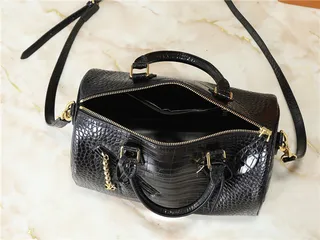 Louis Vuitton क्रॉक-एम्बॉस्ड काला टॉप-हैंडल टोट बैग 2