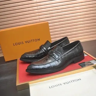 Mocasines Louis Vuitton de cuero con estampado de cocodrilo y correas