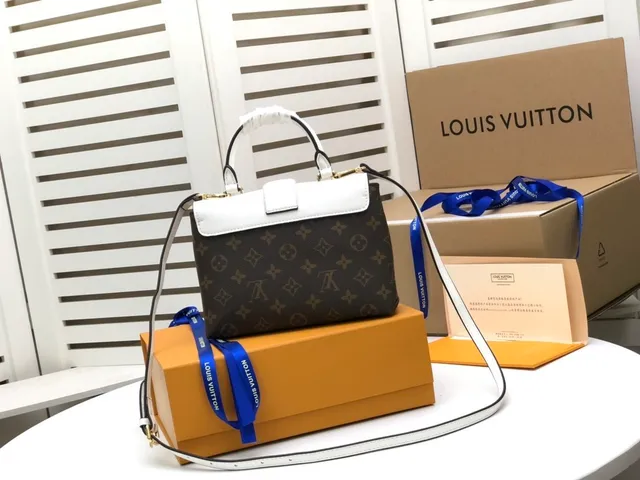 Louis Vuitton Dauphine সাদा এবং Monogram Canvas Tote Bag 2