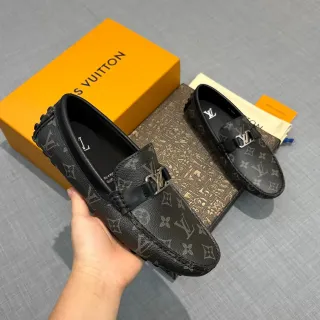 Louis Vuitton Driver أسود رمادي مونوغرام كانفاس معدني LV بكل لوافر