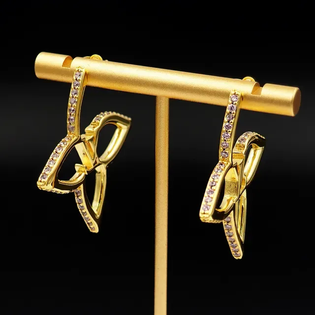 Brincos Louis Vuitton Flor Dourado Prata Metal Pavé Cristal Borda 7