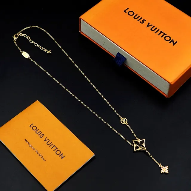 Colar Louis Vuitton Dourado Monogram Estrela e Flor de Cristal Rosa 9
