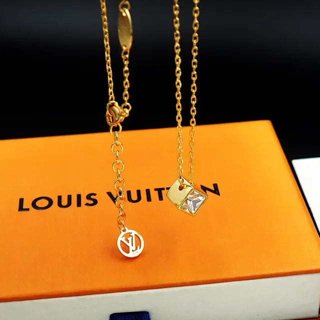 Louis Vuitton Gold Transparent Chain Square-Cut Crystal Pendant Necklace 5