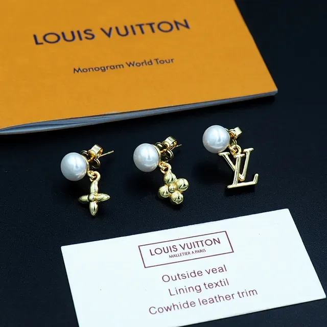 Louis Vuitton Boucles d'Oreilles Doré Blanc avec Perle 9
