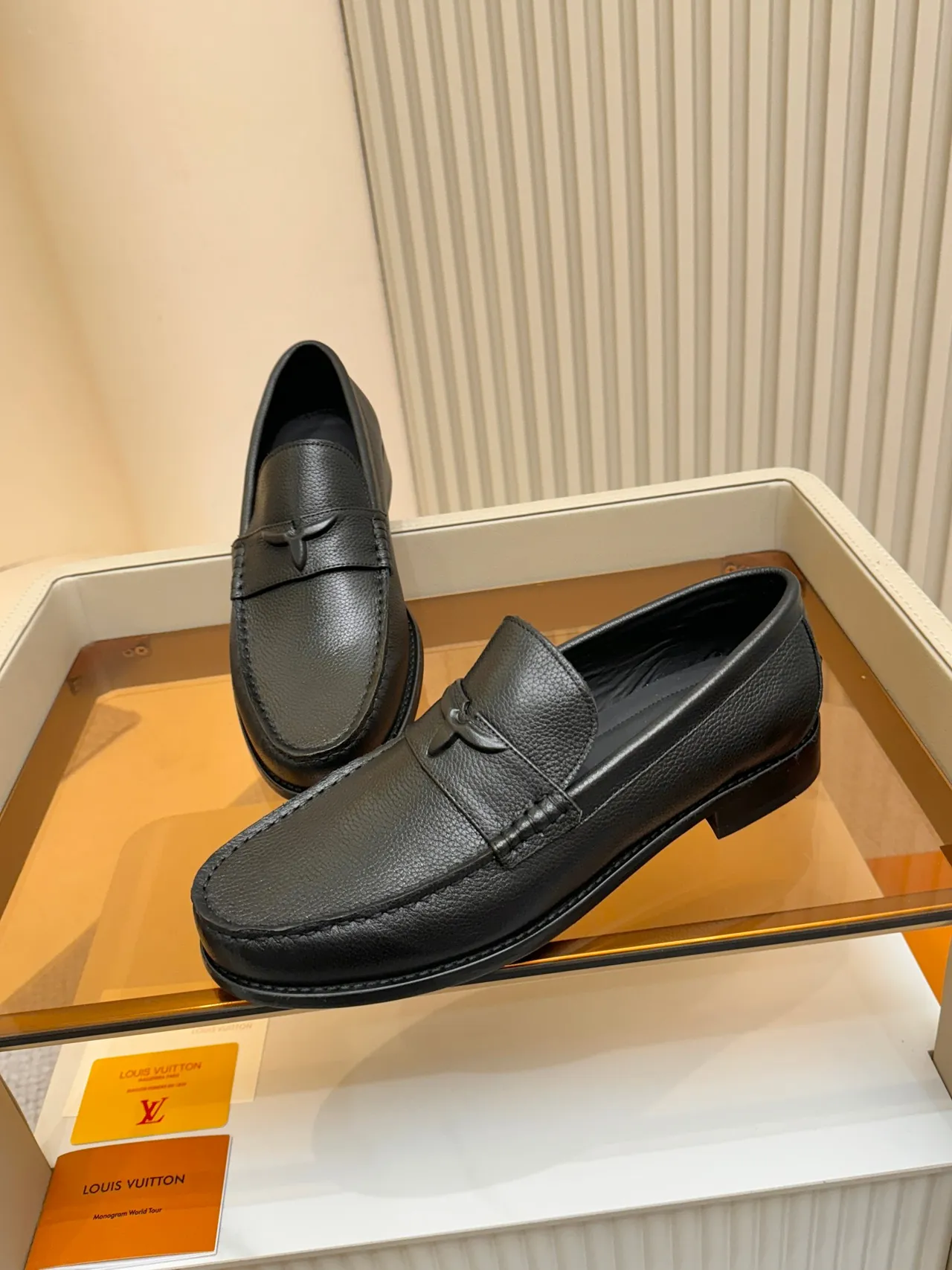 Louis Vuitton Horsebit Loafer cuero negro granulado loafer 4