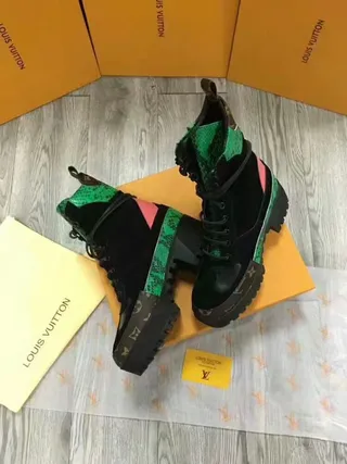 路易威登 Le Cagole Boot 黑色 绿色 粉色 蛇皮 踝靴 2