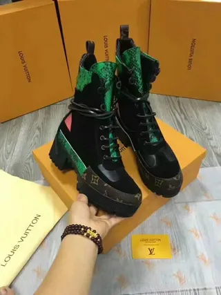 路易威登 Le Cagole Boot 黑色 绿色 粉色 蛇皮 踝靴 5