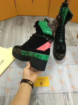 路易威登 Le Cagole Boot 黑色 绿色 粉色 蛇皮 踝靴 9