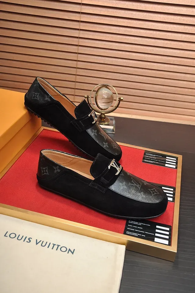 Louis Vuitton Moccasins Noir Daim Monogram Toe Cap Moccasins 6