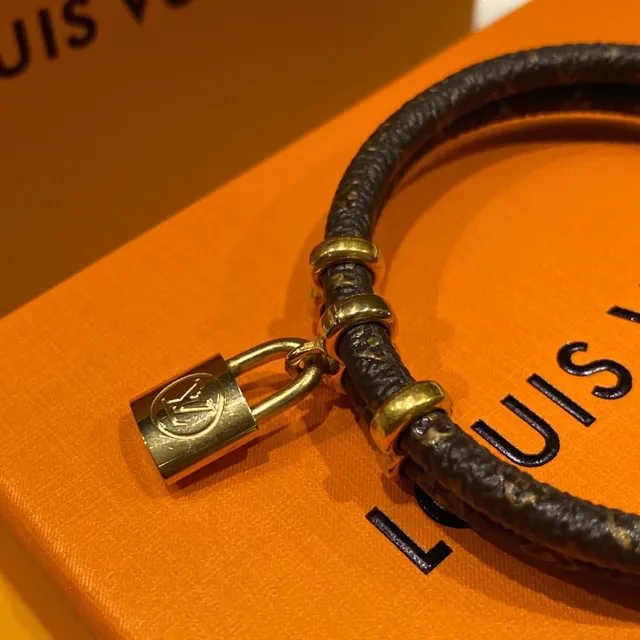 Louis Vuitton Lockit سوار جلد بني مغلف مزدوج مع قفل 4