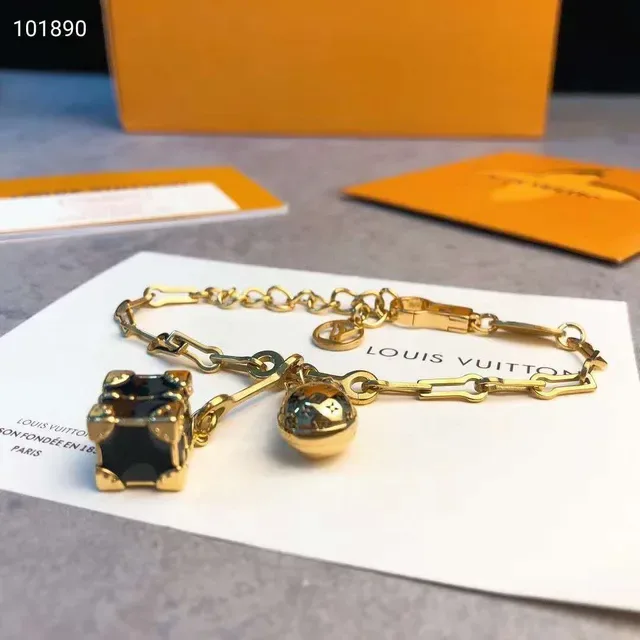 Bracelet Louis Vuitton Lockme Chaîne à maillons Or Noir LV Monogram Cadenas Charme 2