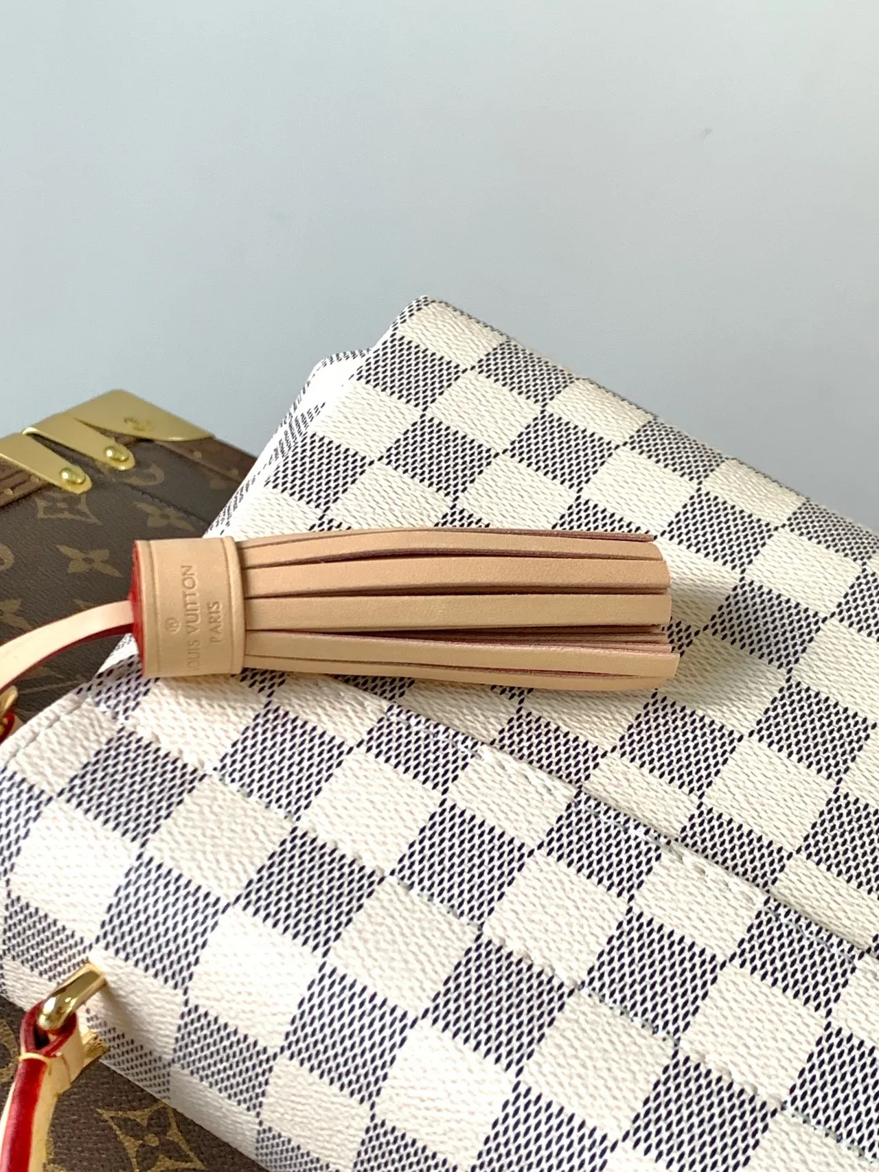 Louis Vuitton Locky Damier Azur Checkerboard Bolsa tote estruturada com alças superiores 5