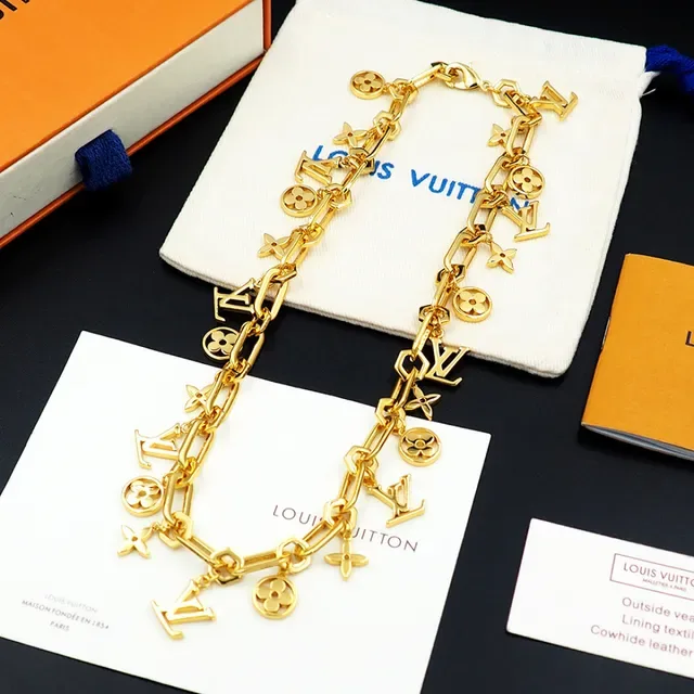 Louis Vuitton LV Corrente Encanto Colar Tom Dourado 7