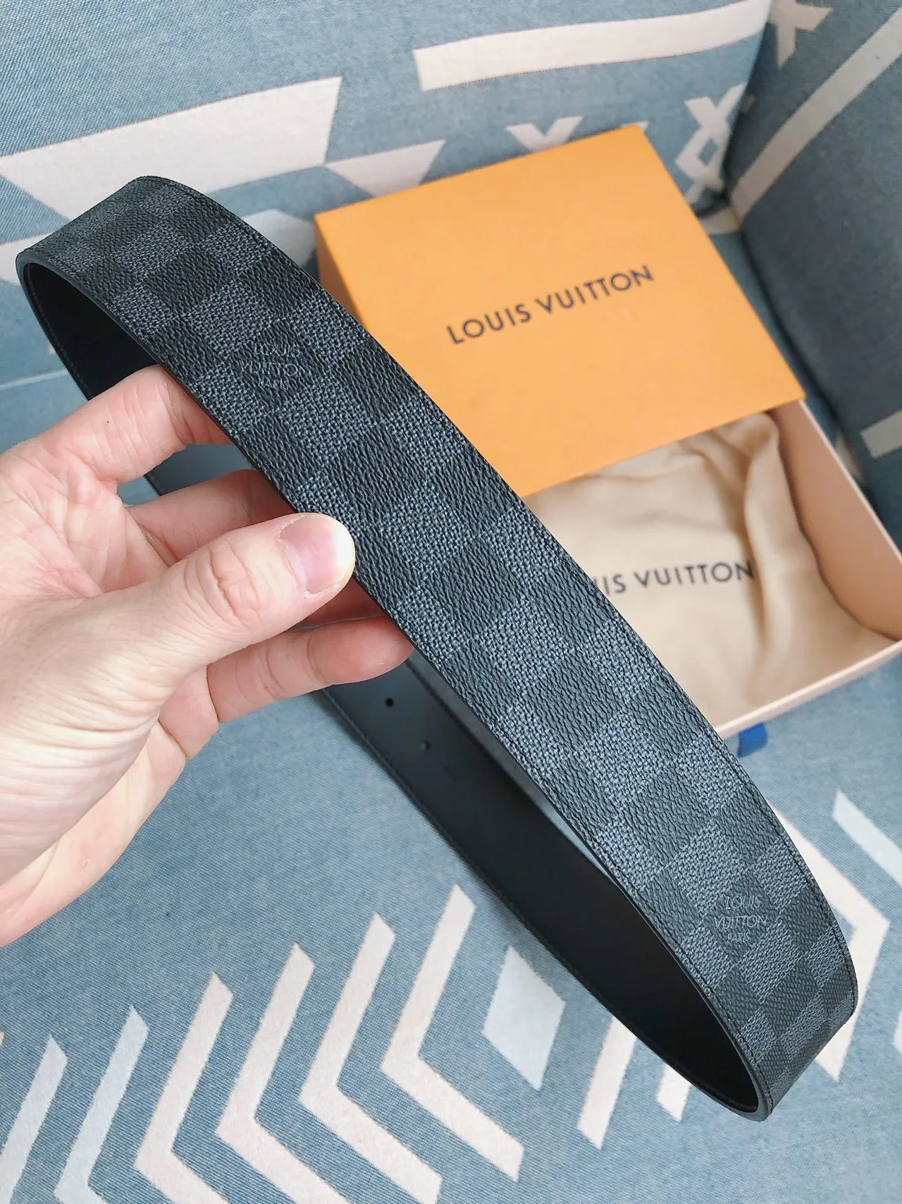 Louis Vuitton LV Circle Damier Graphite Leather Belt 2