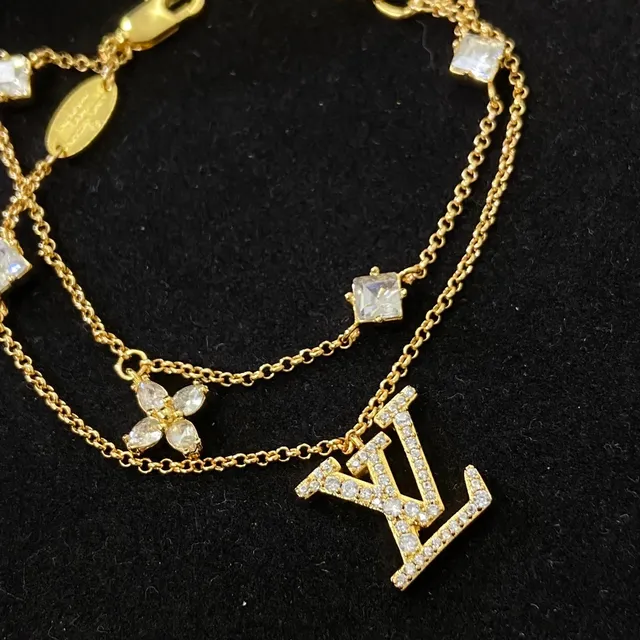 Louis Vuitton LV Initiales Pulsera Cadena Doble Dorada Transparente Pavé-Crystal Logo 4