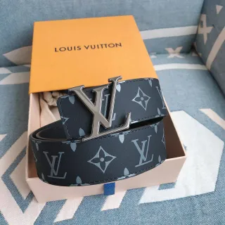 लुई विटन LV Initiales Monogram चर्म बेल्ट