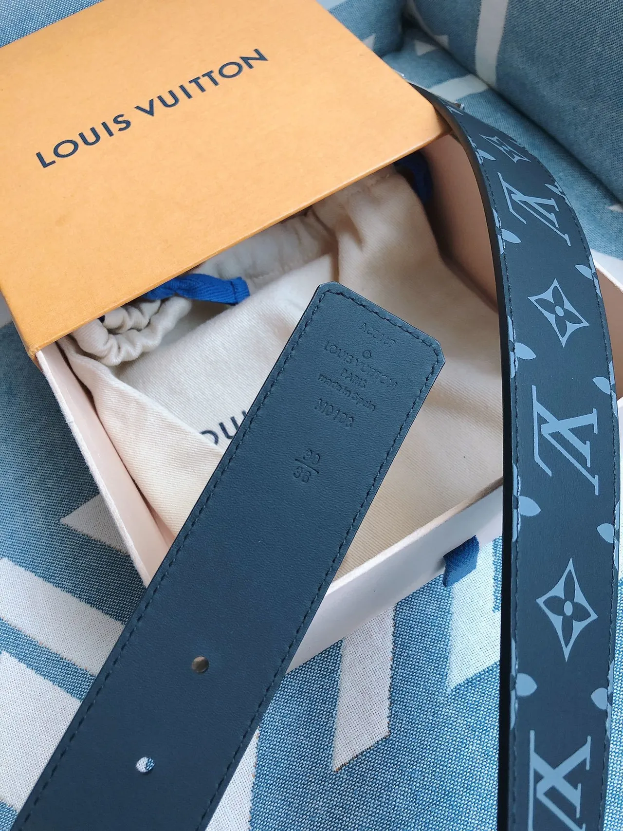 Louis Vuitton LV Initiales Monogram Ceinture en cuir 3
